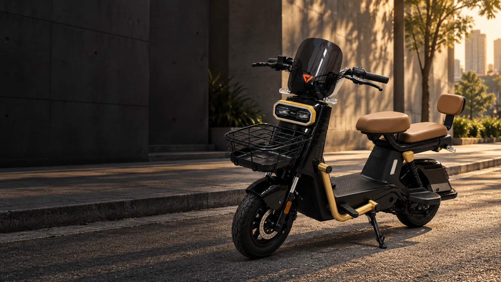 Moto elétrica Astro Max inteira em um cenário urbano de concreto e luz de fim de tarde